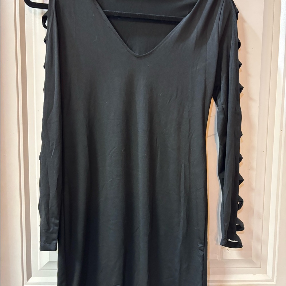 Black V-Neck Long Sleeve Tunic with Ladder-Sleeve Detail